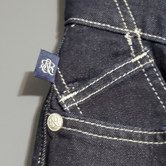 Rock & Republic Womens Jeans Flare Embroidered Pockets Dark Wash SZ 2 - Picture 4 of 10